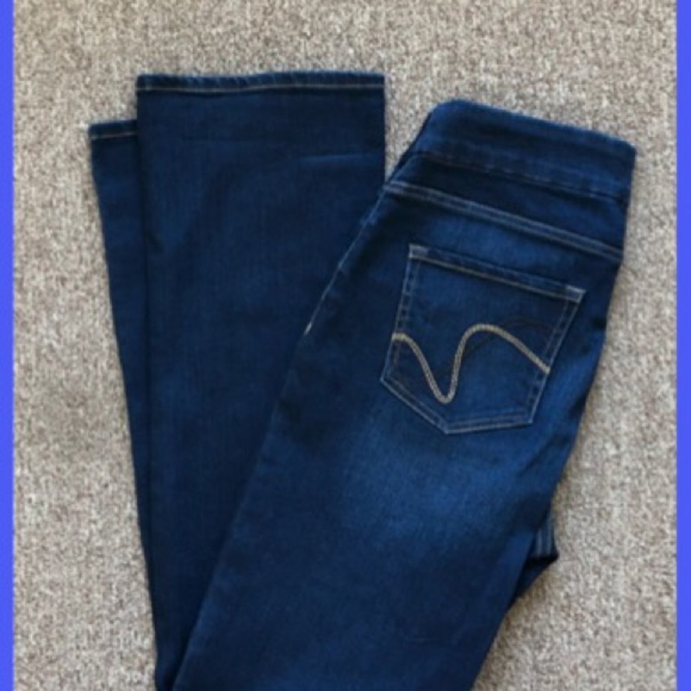 Women’s Mid Rise Jeans “Price Drop” - Picture 4 of 4